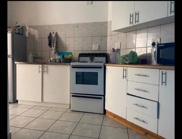 2 BEDROOM APARTMENT FOR SALE IN UVONGO BEACH